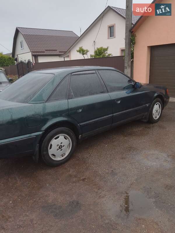 Седан Audi 100 1992 в Яготине