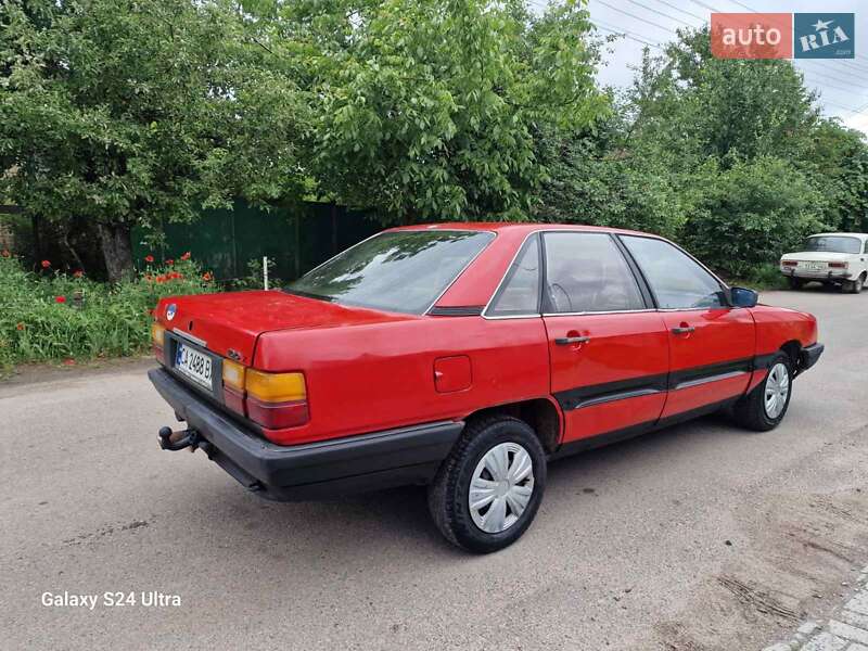 Седан Audi 100 1986 в Черкассах