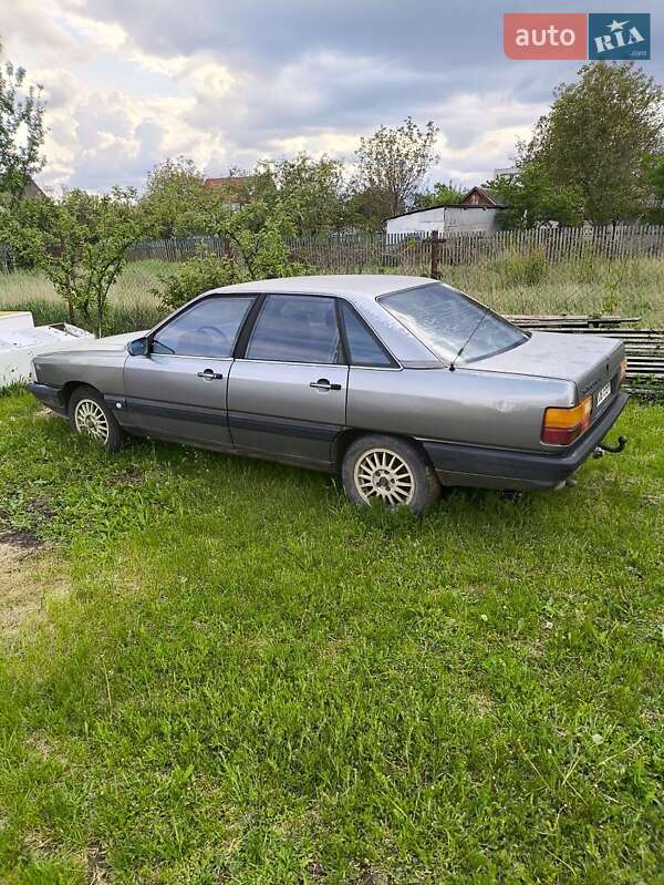 Седан Audi 100 1987 в Смеле