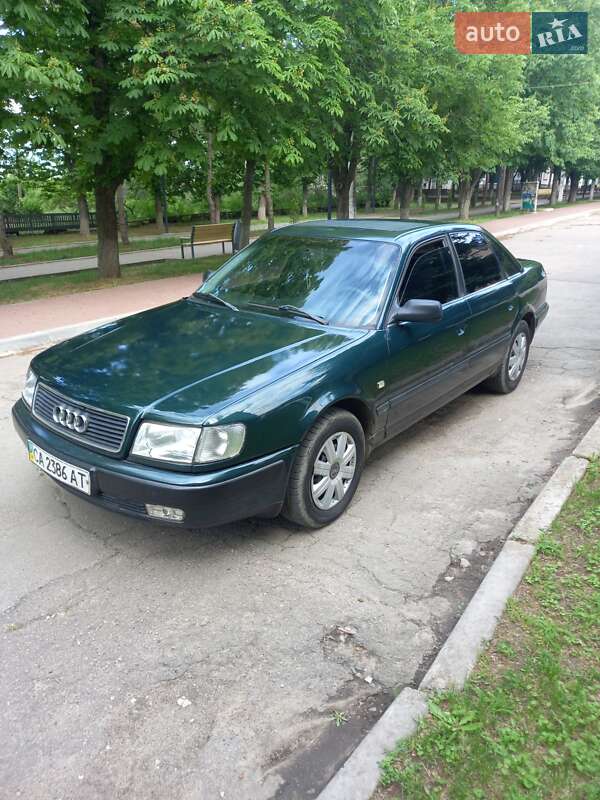 Седан Audi 100 1994 в 