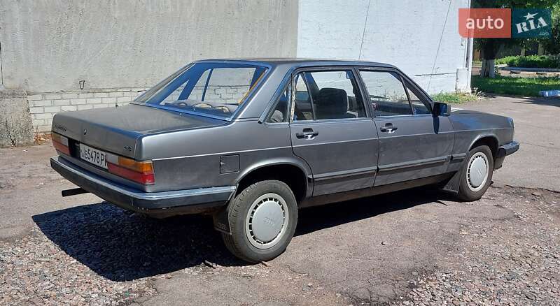 Седан Audi 100 1982 в Черкассах