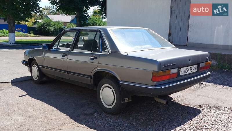 Седан Audi 100 1982 в Черкассах