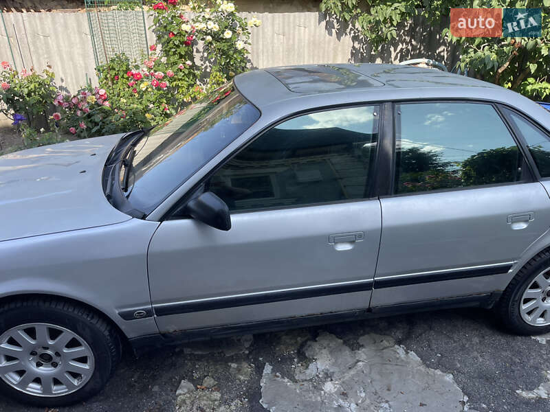 Седан Audi 100 1992 в Киеве