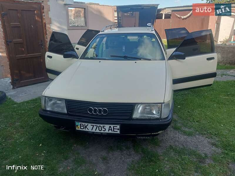 Універсал Audi 100 1990 в Млиніві