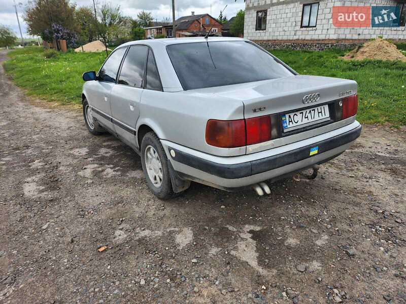 Седан Audi 100 1994 в Луцке