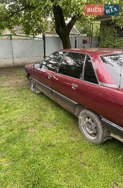 Седан Audi 100 1988 в 