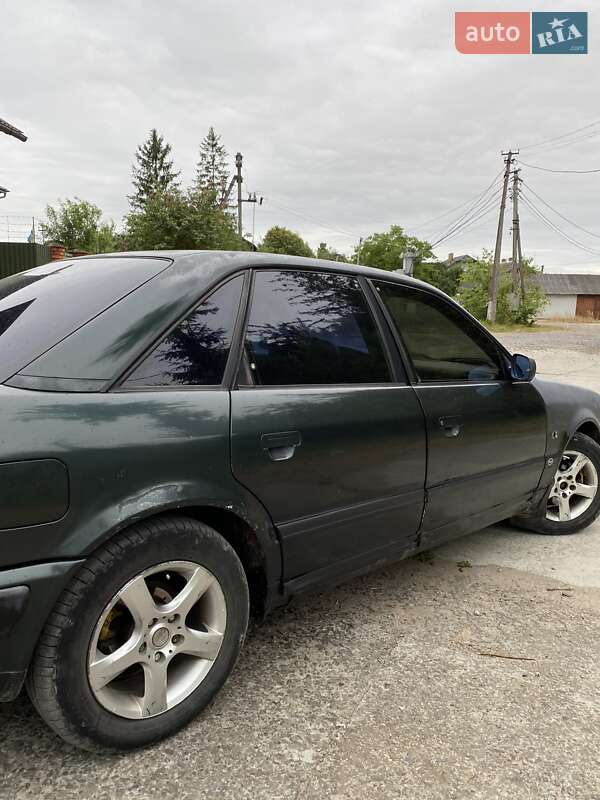 Седан Audi 100 1994 в Дрогобичі