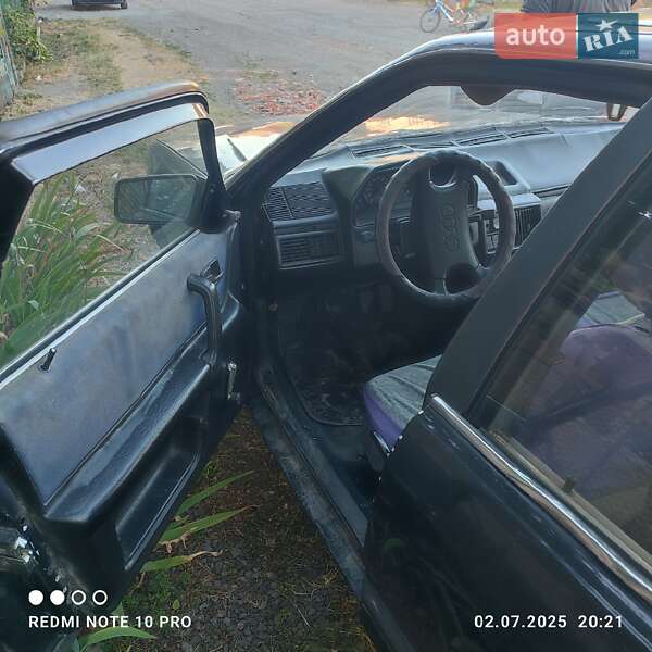 Седан Audi 100 1986 в Виноградове