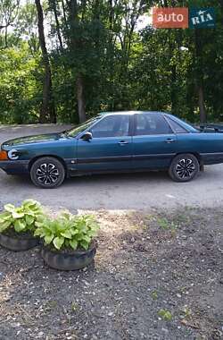 Седан Audi 100 1987 в Борщеве