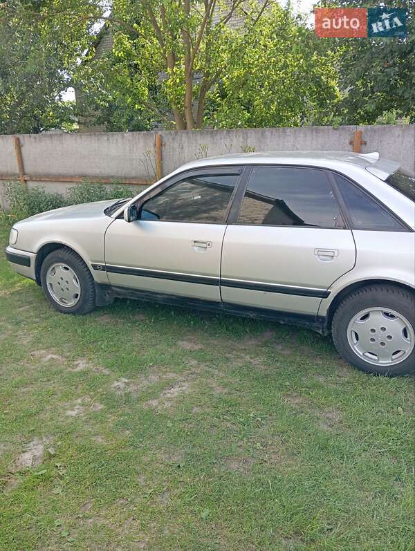 Седан Audi 100 1991 в Луцке