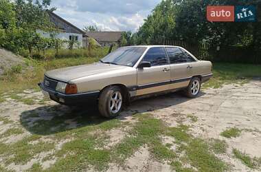 Седан Audi 100 1986 в Тучине