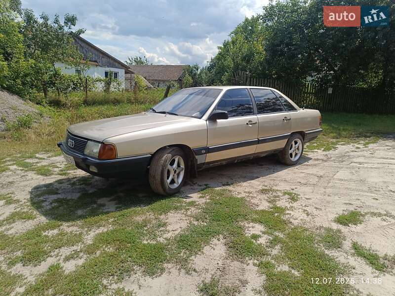 Седан Audi 100 1986 в 
