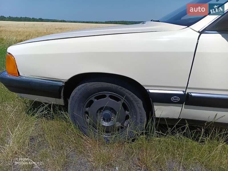 Седан Audi 100 1986 в Козятині