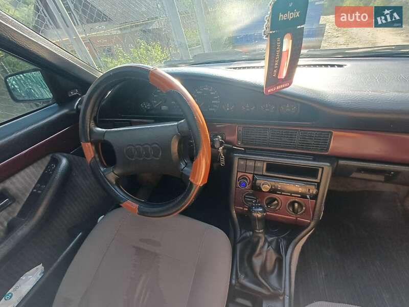 Седан Audi 100 1988 в Борщеве