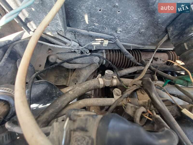Седан Audi 100 1988 в Борщеве