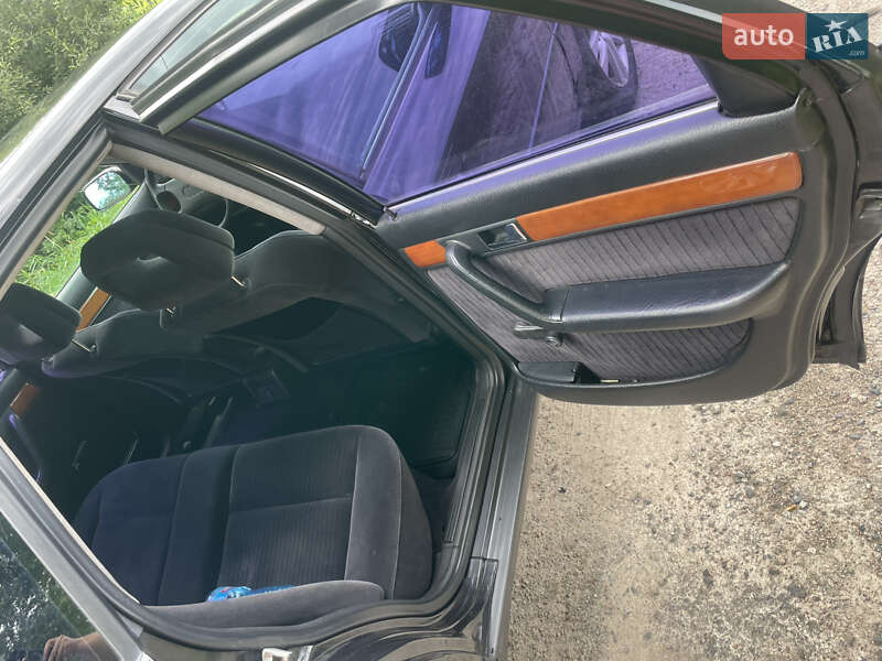 Седан Audi 100 1992 в Броварах