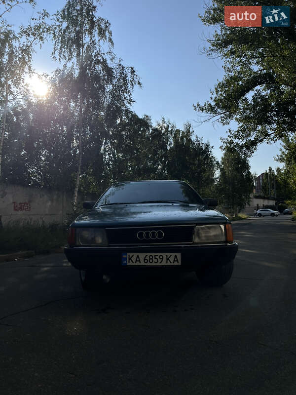 Седан Audi 100 1991 в Киеве