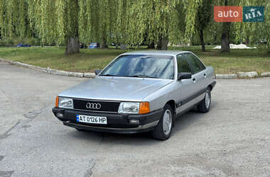 Седан Audi 100 1984 в Ивано-Франковске