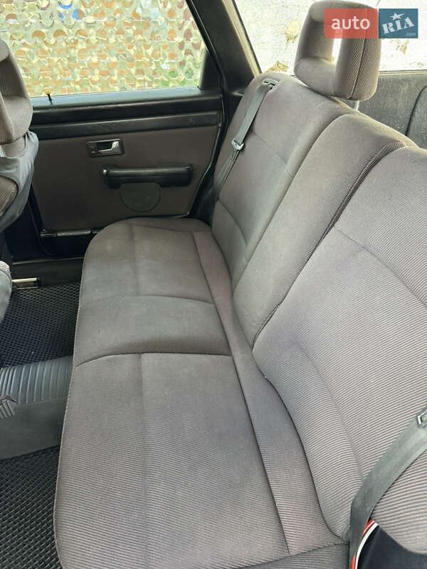 Универсал Audi 100 1988 в Ахтырке фото 12 Универсал Audi 100 1988 в Ахтырке