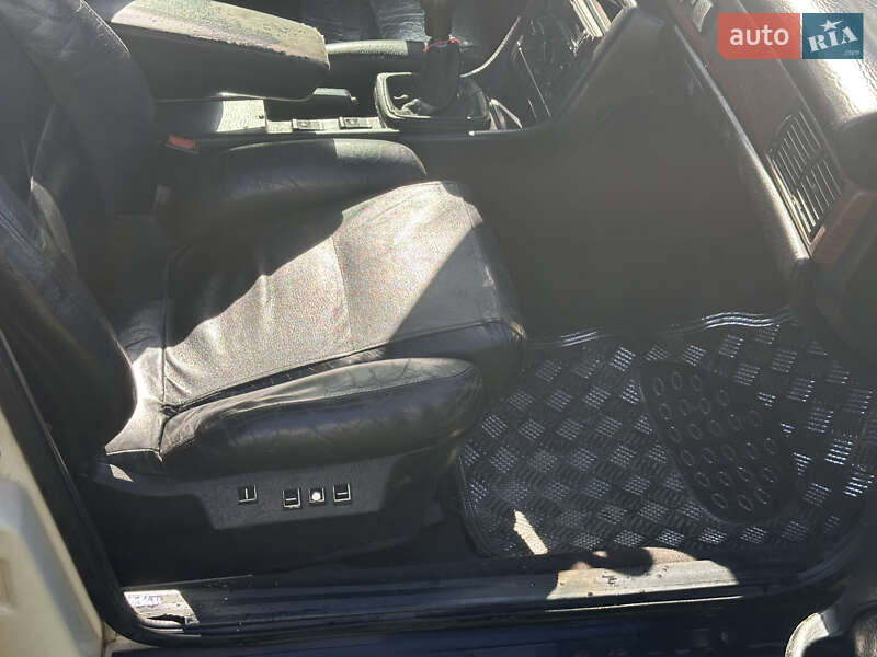 Седан Audi 100 1988 в Шацьку