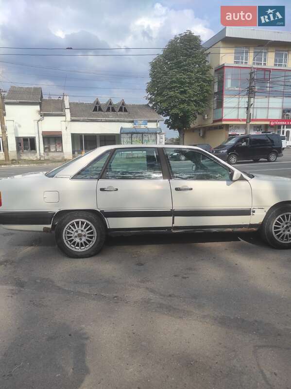 Седан Audi 100 1987 в 