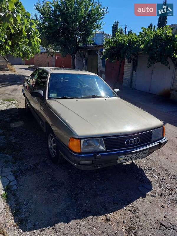Седан Audi 100 1985 в Кропивницком фото 4 Седан Audi 100 1985 в Кропивницком
