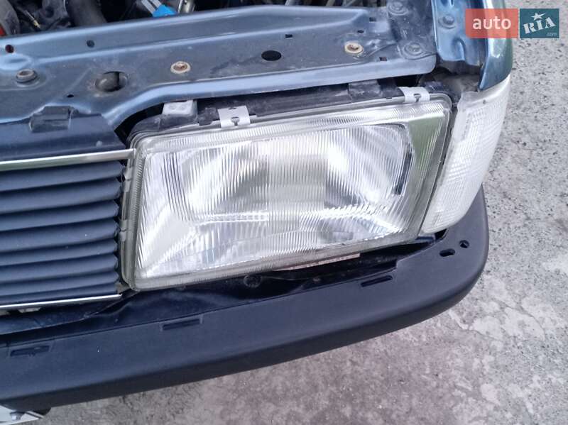 Седан Audi 100 1990 в Ладыжине
