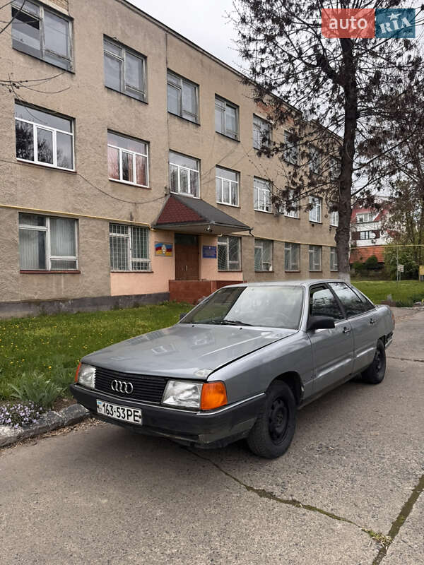 Седан Audi 100 1986 в 
