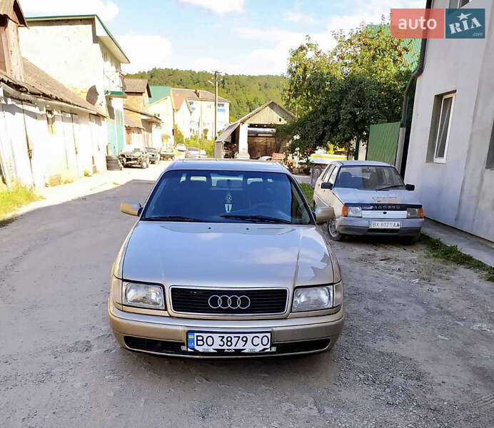 Седан Audi 100 1992 в Чорткові