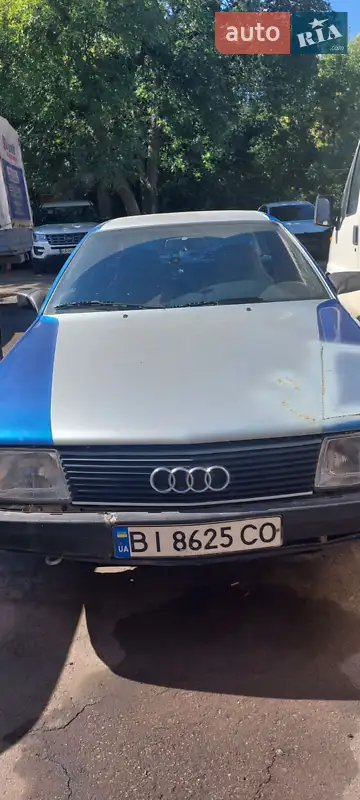 Audi 100