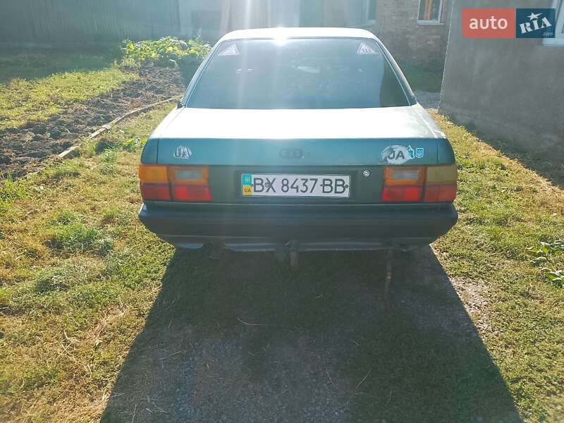 Седан Audi 100 1989 в Шепетівці