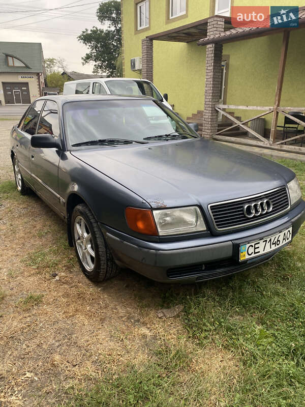 Седан Audi 100 1992 в Неполоковцах
