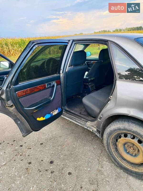 Седан Audi 100 1994 в Киеве