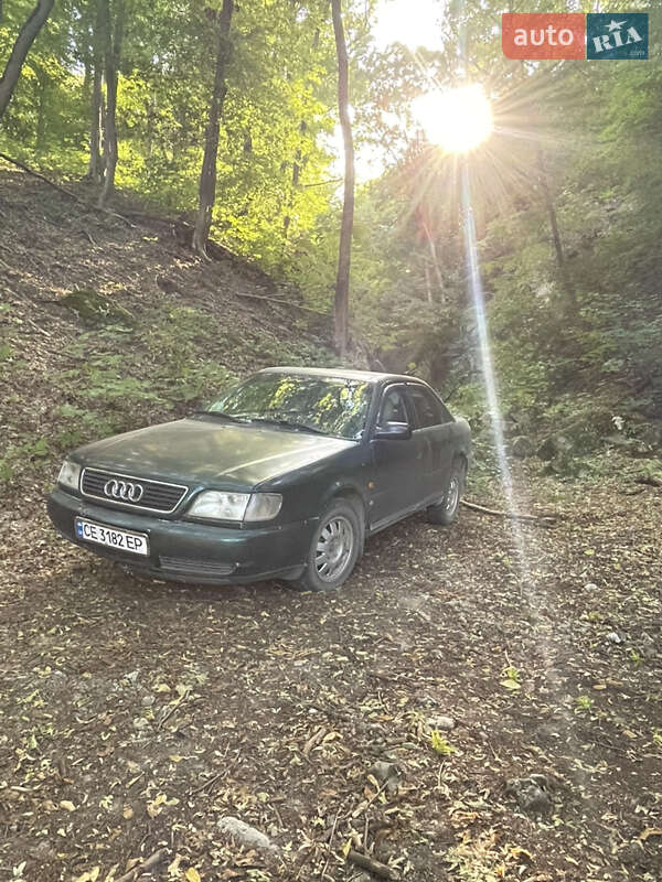 Седан Audi 100 1993 в Кельменцах