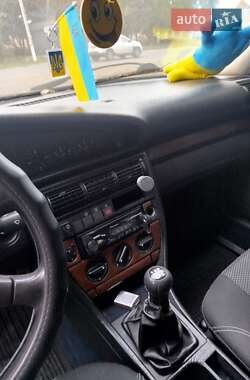 Седан Audi 100 1993 в 