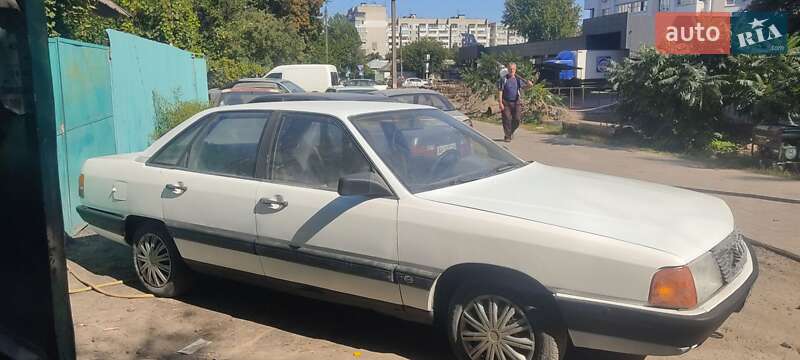 Седан Audi 100 1985 в Черкасах фото 3 Седан Audi 100 1985 в Черкасах