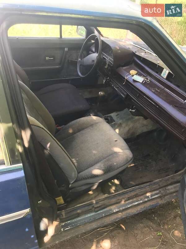 Универсал Audi 100 1982 в 