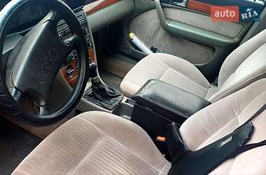 Седан Audi 100 1990 в 