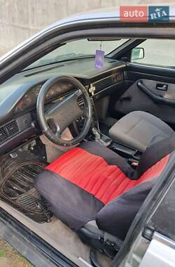 Седан Audi 100 1989 в Кельменцах