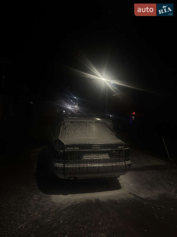 Седан Audi 100 1992 в Яремче