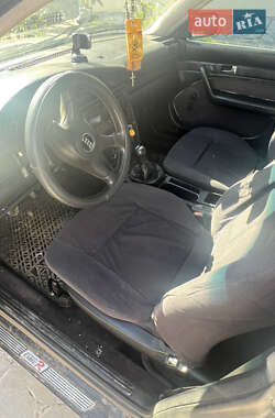 Седан Audi 100 1991 в 