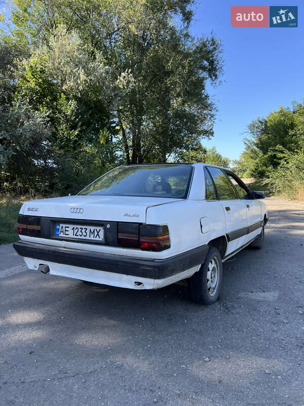 Седан Audi 100 1986 в Пещанке