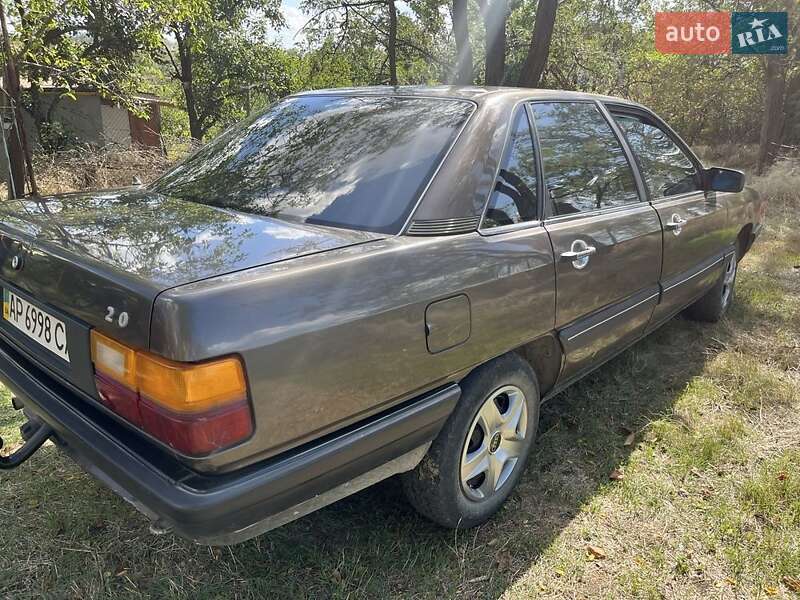 Audi 100 1984