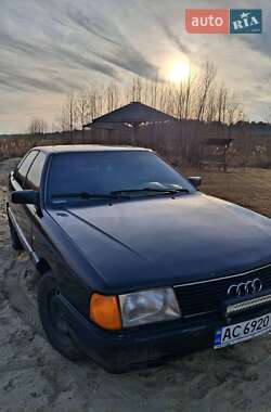 Седан Audi 100 1988 в Шацьку Седан Audi 100 1988 в Шацьку