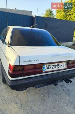 Седан Audi 100 1990 в 