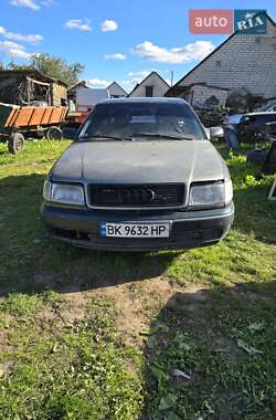 Седан Audi 100 1991 в Заречном