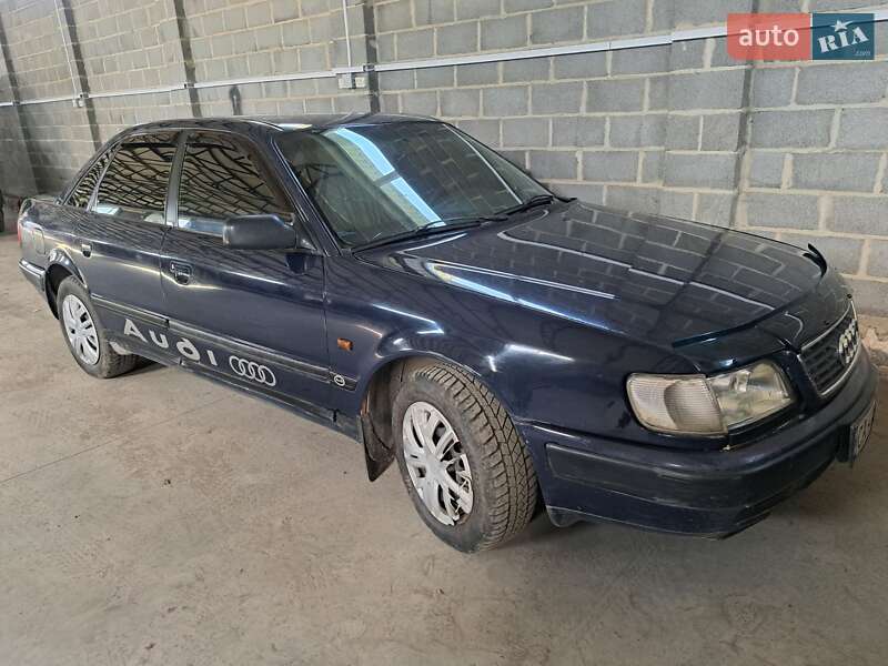 Седан Audi 100 1991 в Умани
