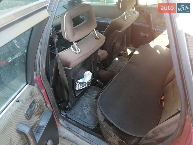 Седан Audi 100 1983 в Запорожье