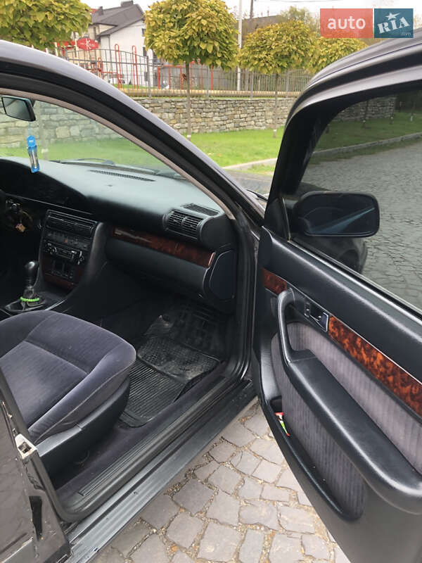 Седан Audi 100 1993 в Каменец-Подольском