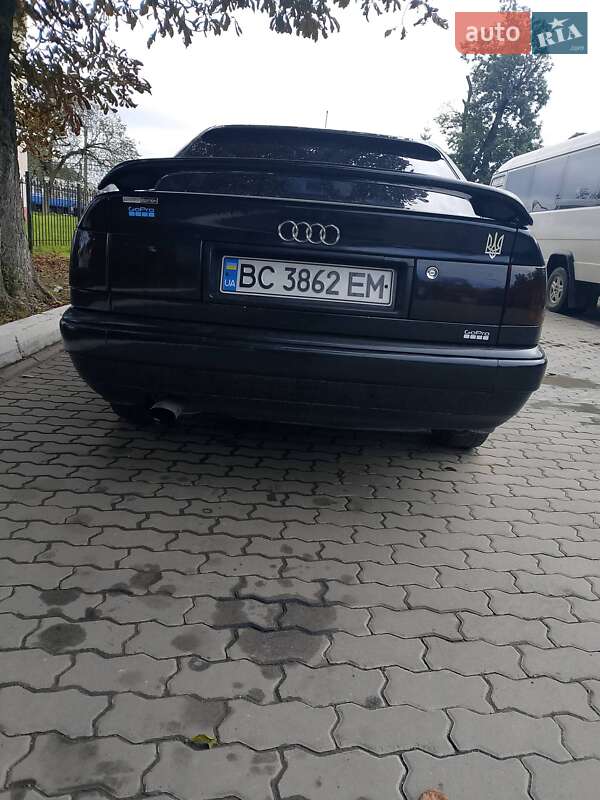 Седан Audi 100 1992 в Городке